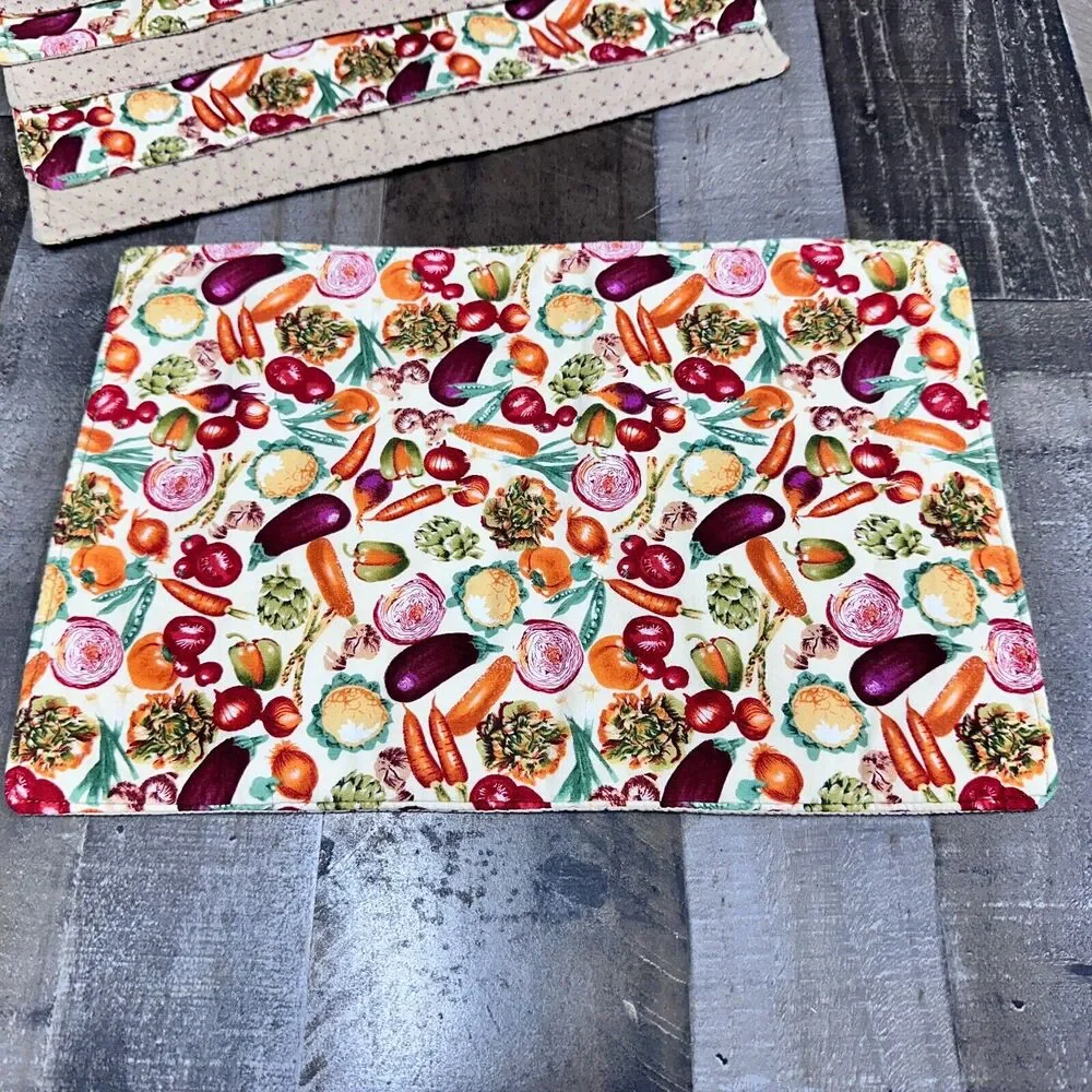Vtg Vegetable Medley Place Mats set of 6 Colorful‎ Kitchen Farm